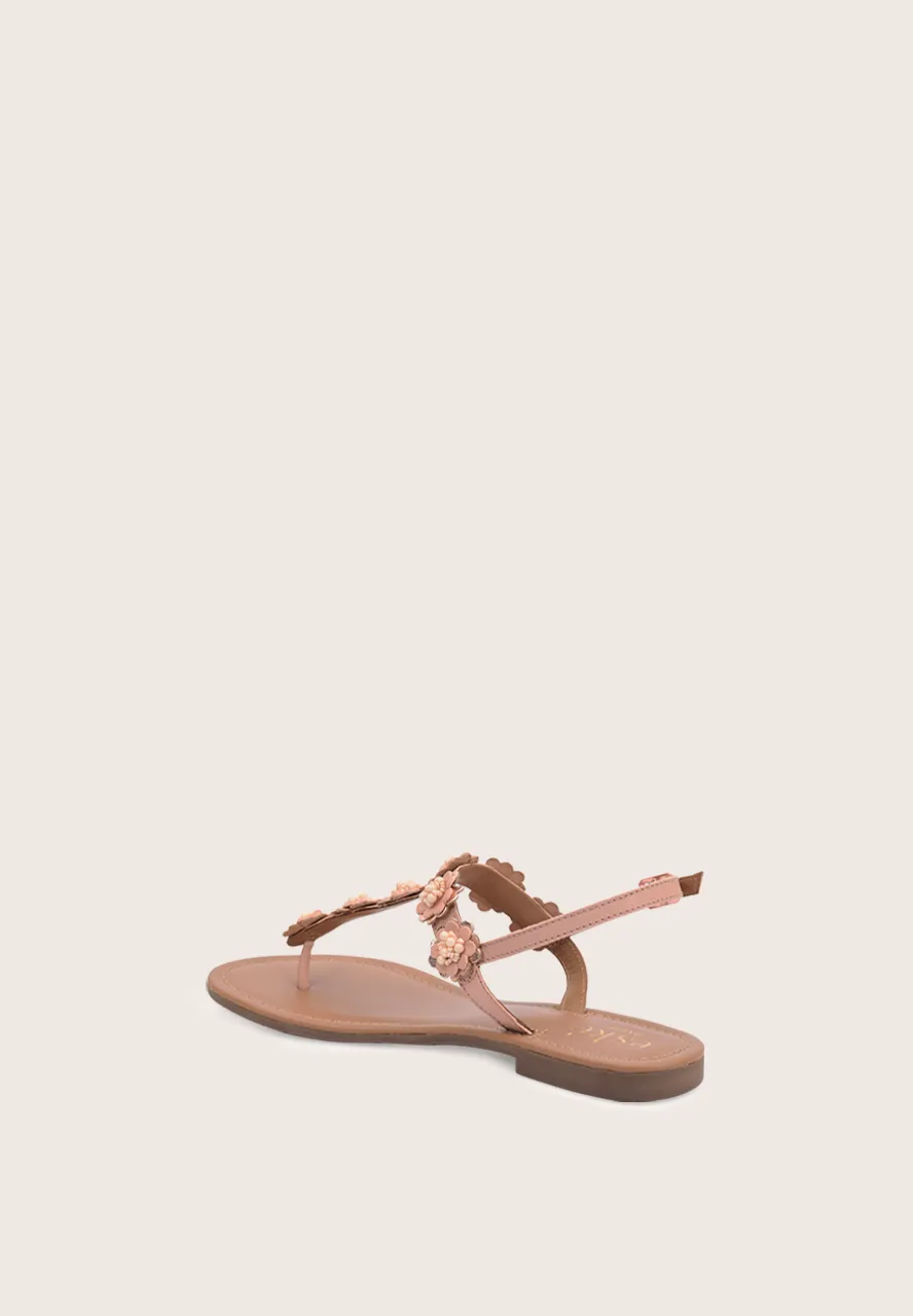 Gisela, the t-strap sandals