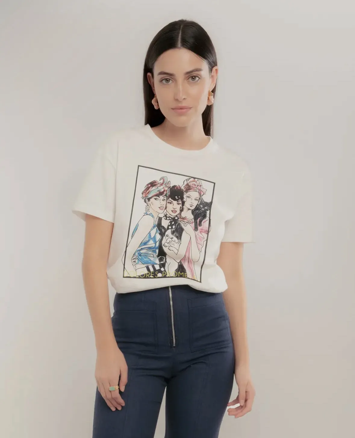 White cotton T-Shirt with Girls with style by Dolores Promesas